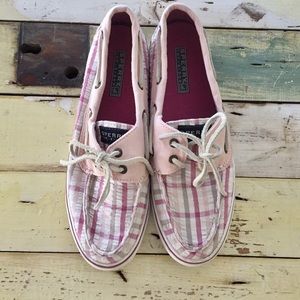 Woman's plaid sperry shoes